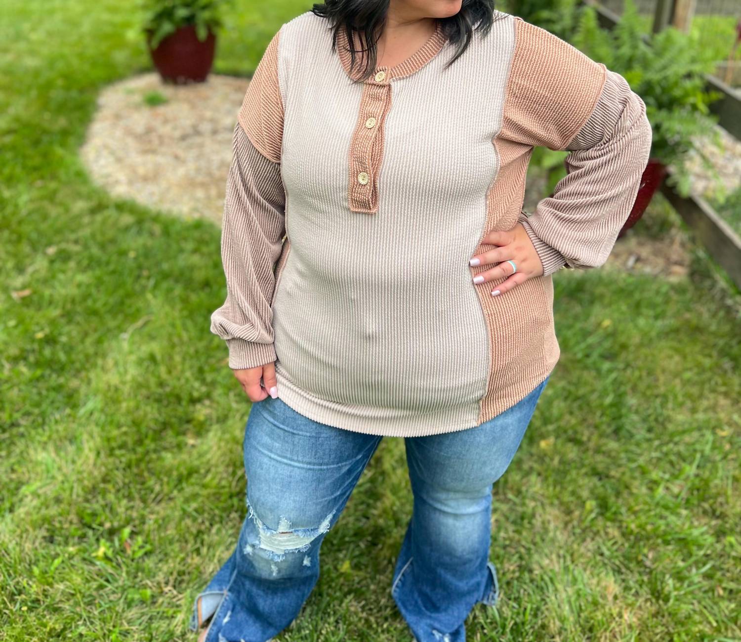 Lovely Melody - Erin Color Block Long Sleeve Top