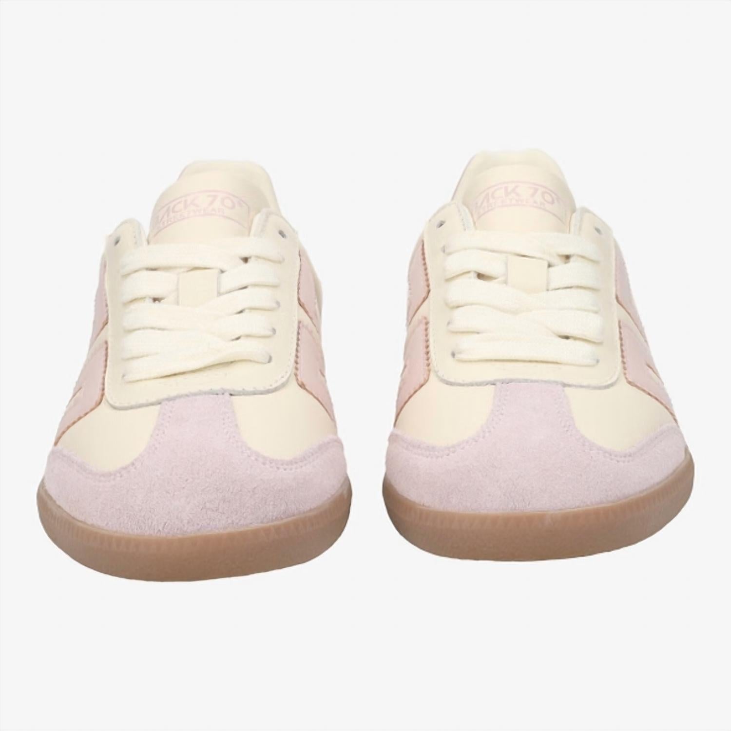 Back 70 - Women's Cloud D26 Sneaker