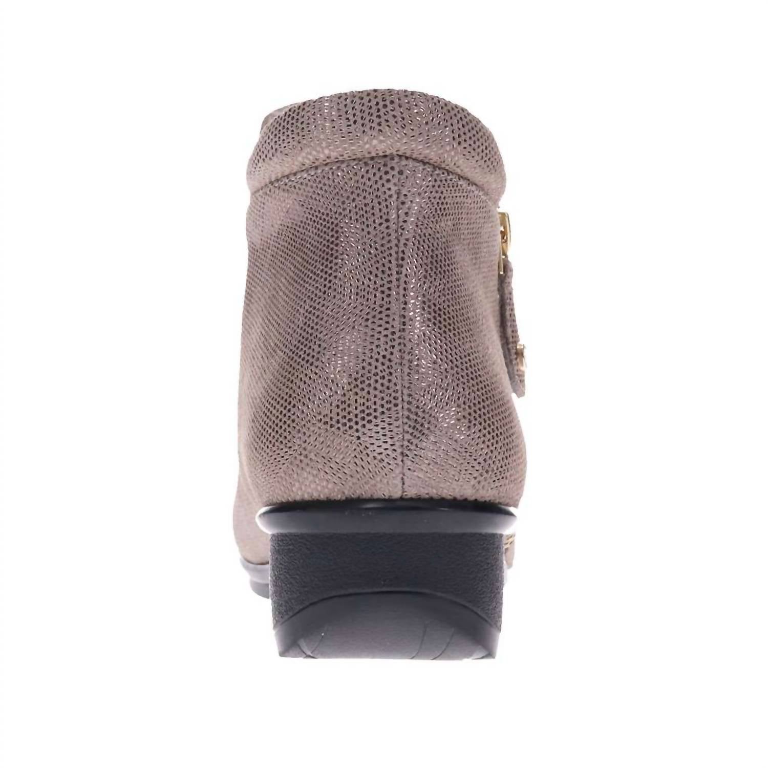 Revere - Women's Damascus Wedged Boot