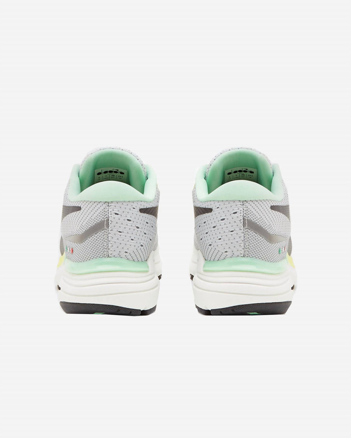 Diadora - WOMEN'S MYTHOS BLUSHIELD 6 RUNNING SHOES - MEDIUM WIDTH