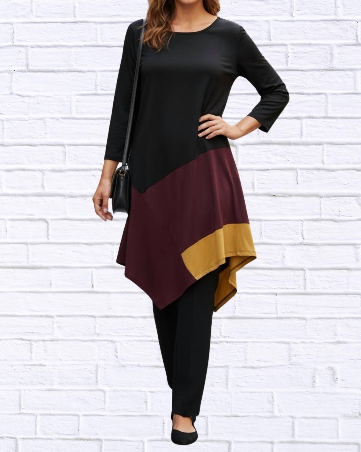 Diva Usa - Colorblock Asymmetrical Hem Knit Tunic
