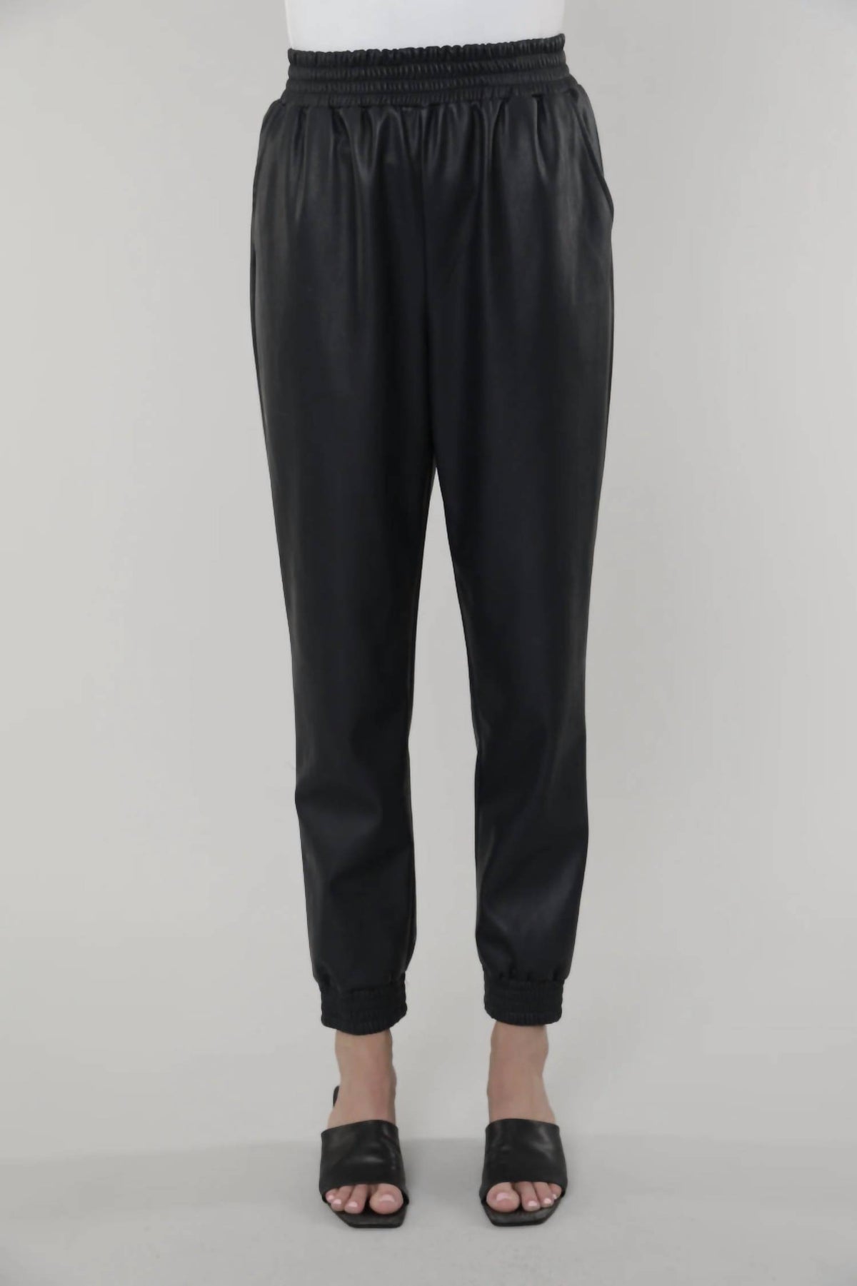 Dolce Cabo - Women's Jogger