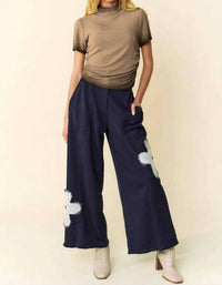 Davi & Dani - Floral Patch Terry Pants - Plus
