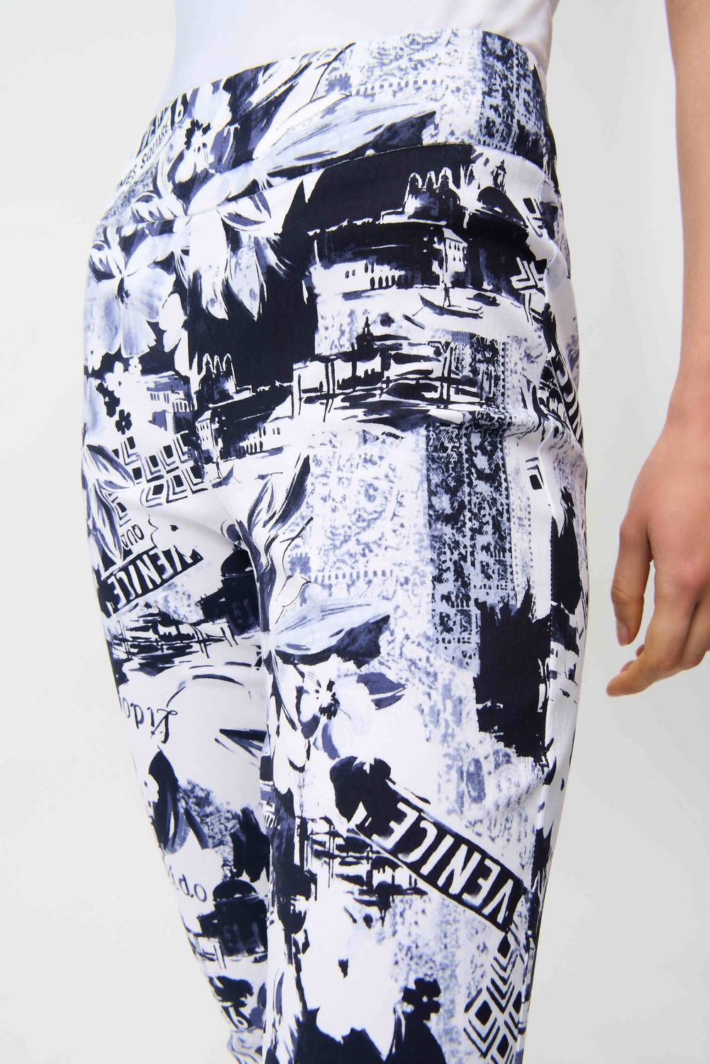 Joseph Ribkoff - millennium conversational print crop pull on pants
