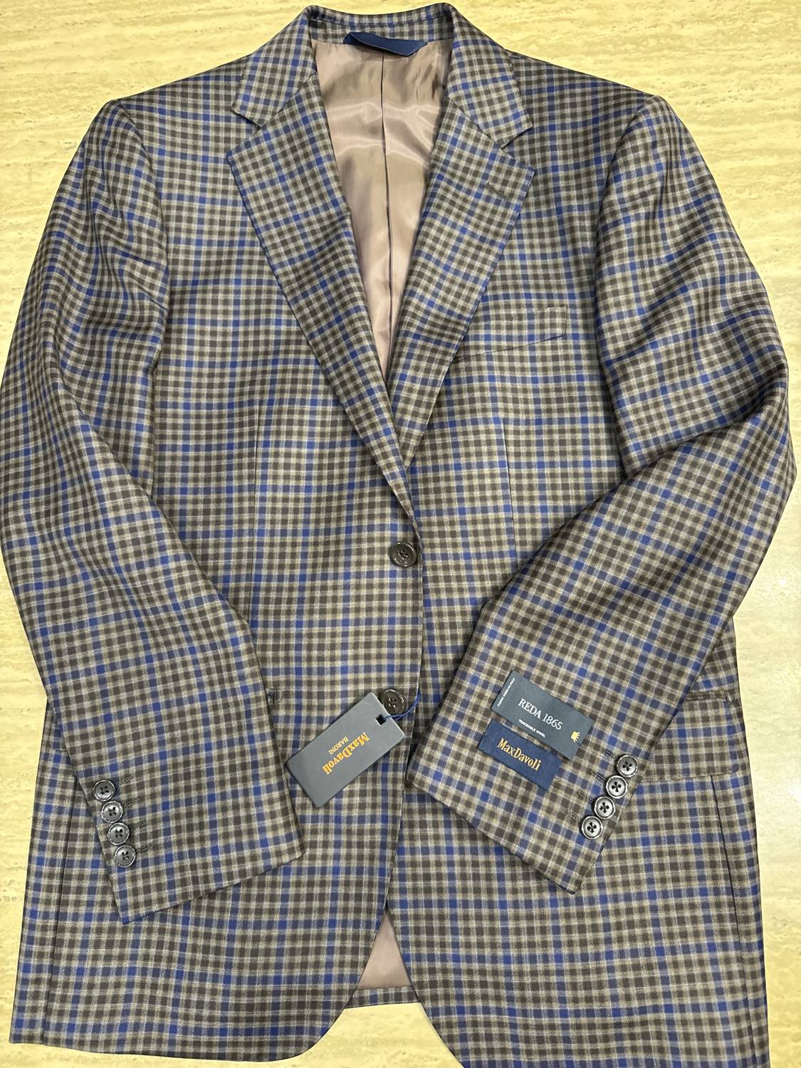 Max Davoli Men's Seasonal Sport Coat in chuck - men's jacket