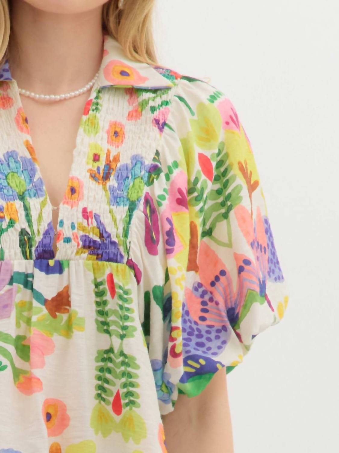 Entro - Floral Smocked Collar Bubble Sleeve Top