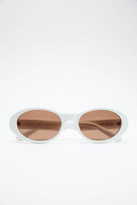 CAROLINE BK SUNGLASSES WITH CHAIN