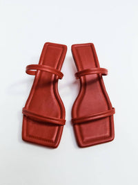 St. Agni - Women's Fine Strap Kitten Heel