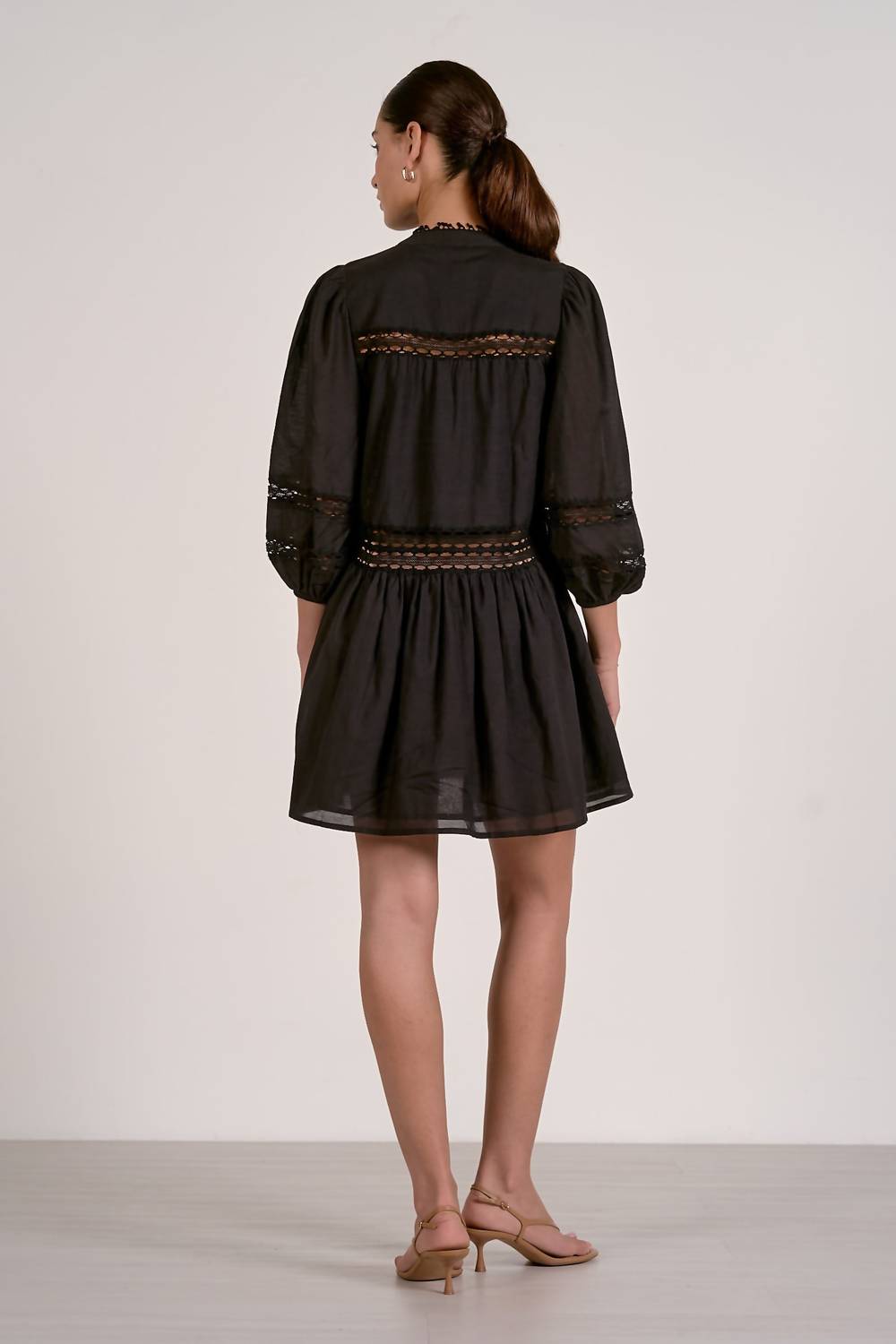 Elan - Quarter Sleeve Flowy Lace Dress