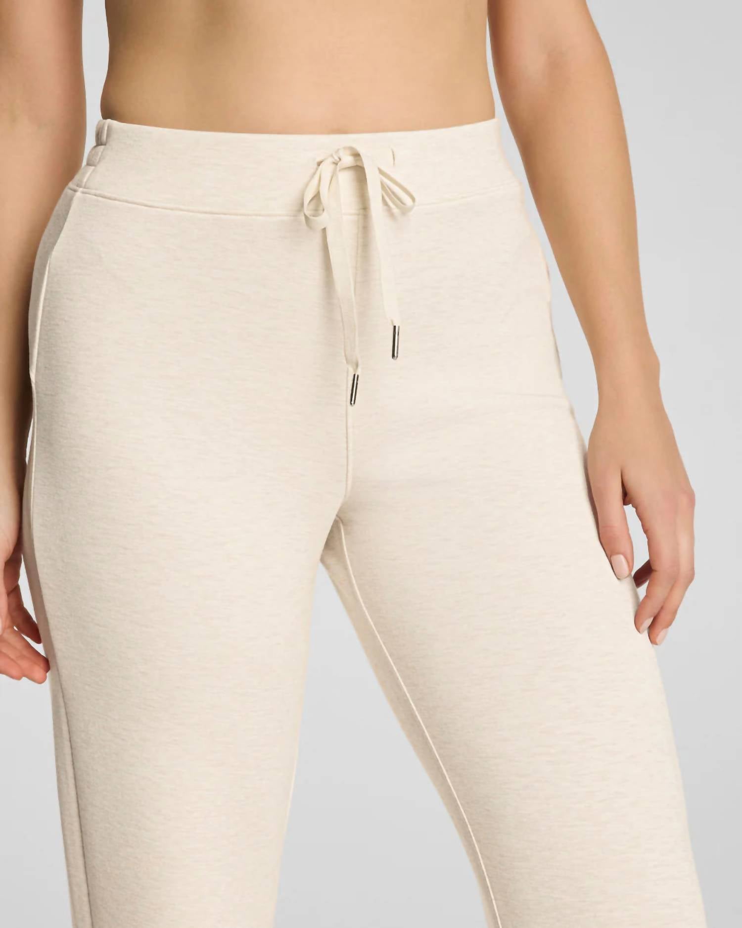 Spanx - Air Essentials Straight Leg Pant
