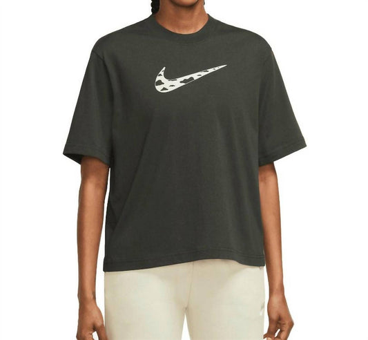 Nike - Women's Earth Being T-Shirt