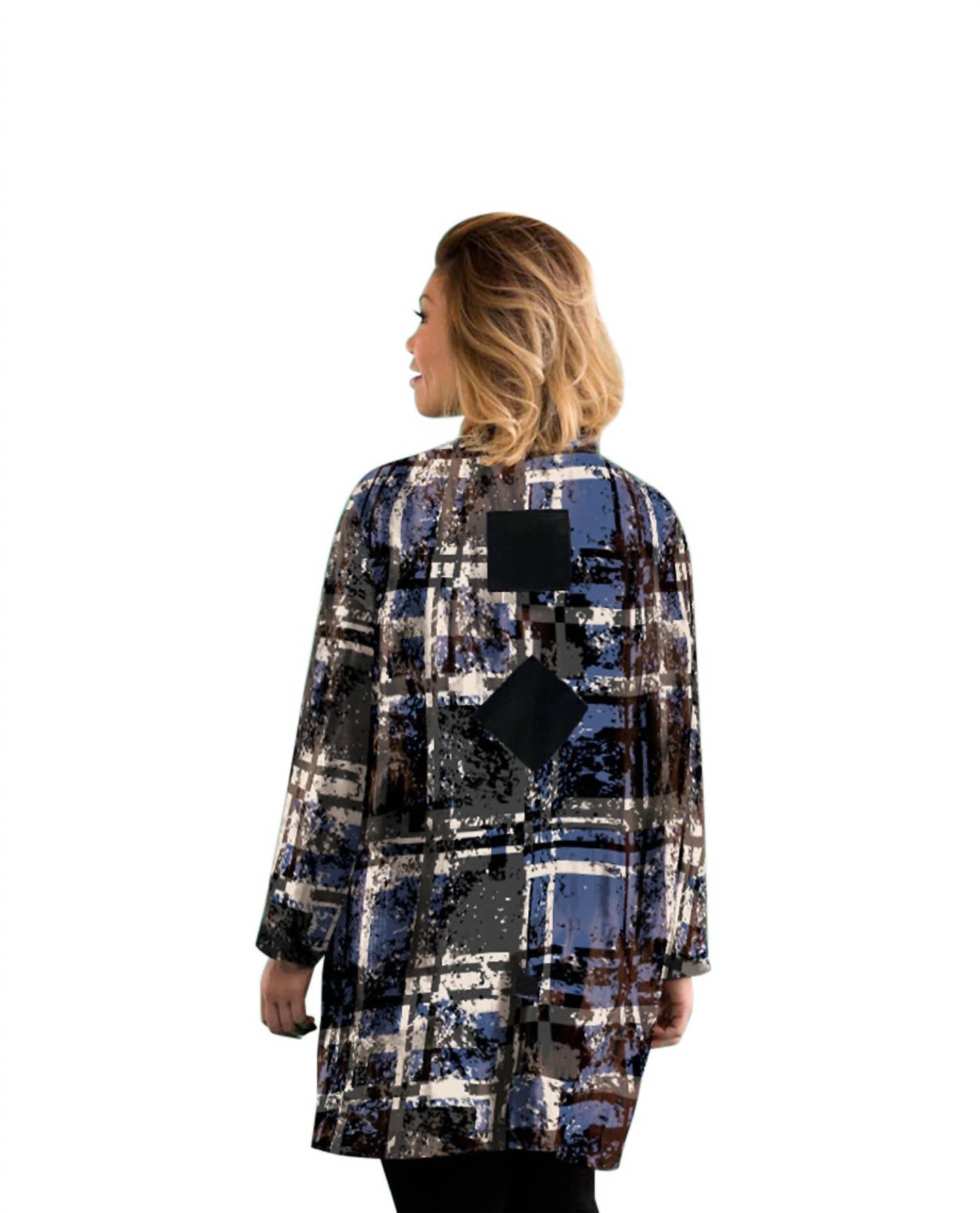 On The Plus Side - Brynlee Button-Up Tunic - Plus