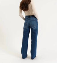 DAZE City Straight High Rise Jean in bright blue - women's jeans - detail view