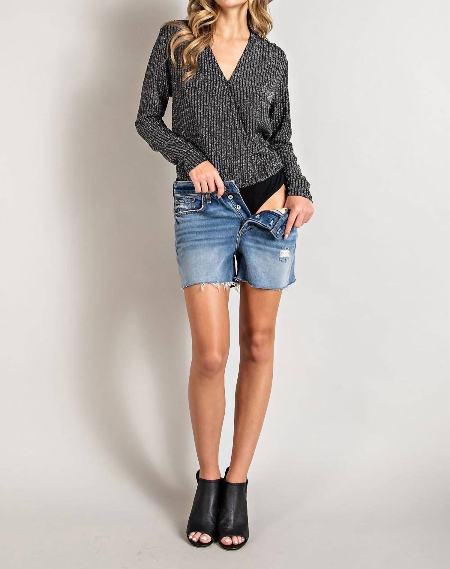 Ee:Some - V-Neck Surplus Bodysuit