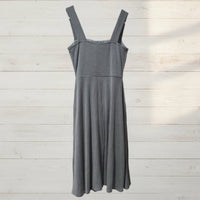 Nine Britton - Sleeveless Square Neck Ribbed Midi Dress