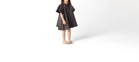 Omamimini - Faux Leather Pleated Dress