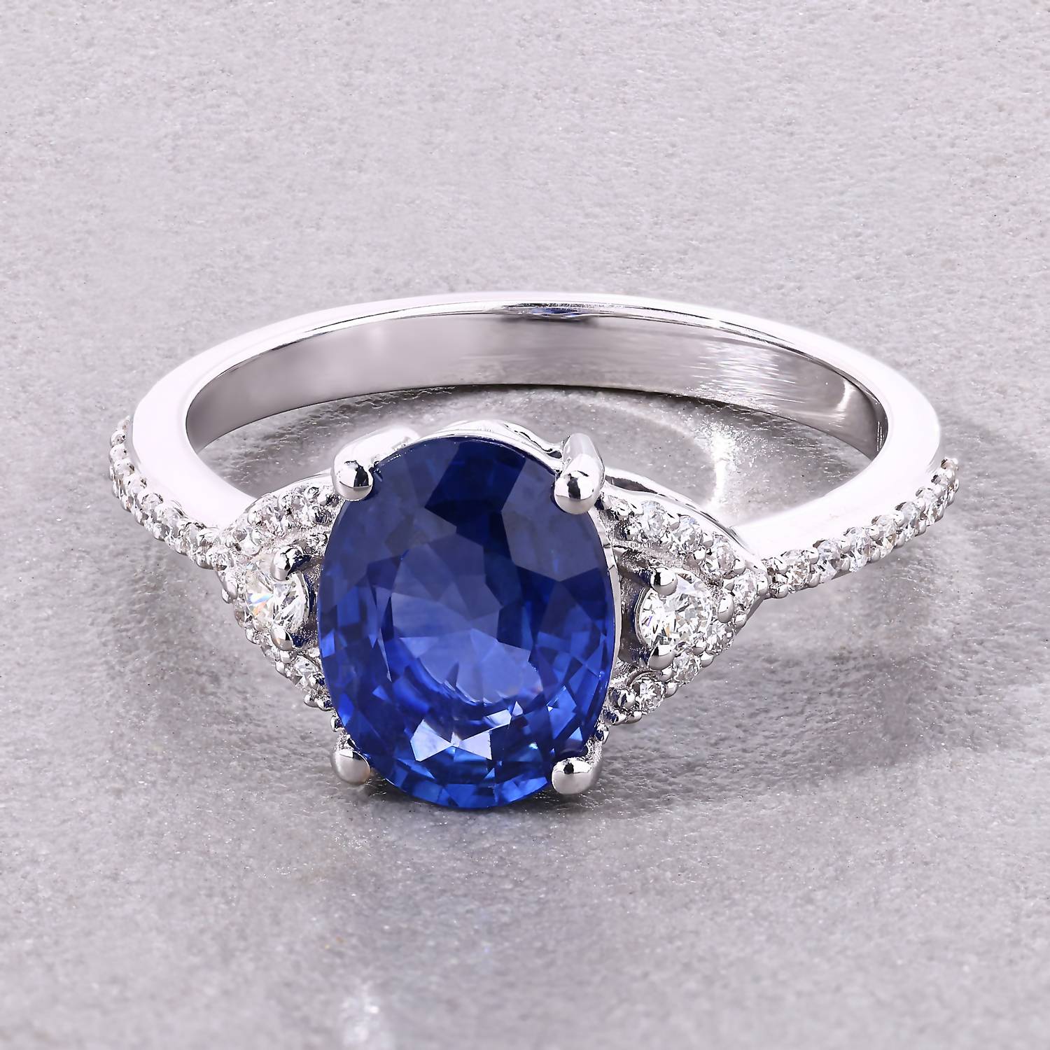 Diana M Jewels Women's Oval Natural Ceylon Blue Sapphire Fashion Ring (2.57 Ct) - Signature With Diamond Accents in 18k white gold - women's jewelry - detail view
