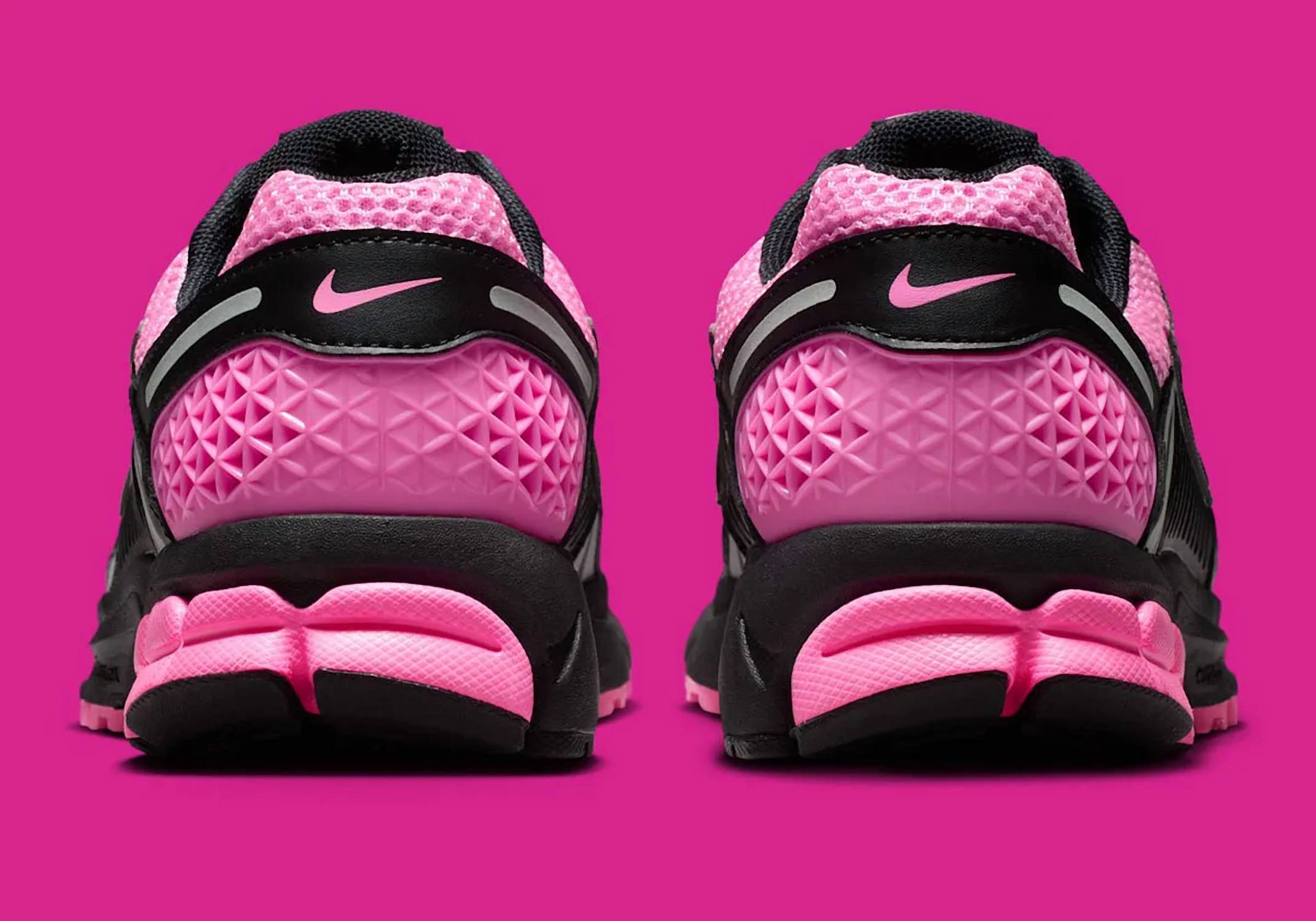 Nike - Women's Zoom Vomero 5 Sneaker