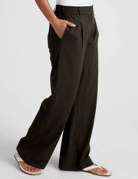 Beyond Yoga - Status Pleated Wide Leg Trouser