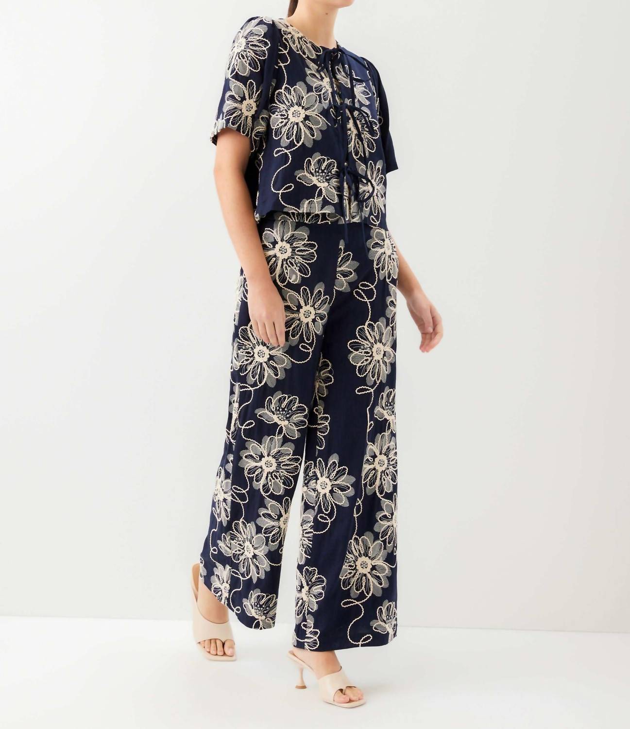 Fifteen Twenty - Women's Nadine Embroidered Bow Detail Top