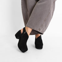 Antelope - Women's Vida Suede Platform Clogs