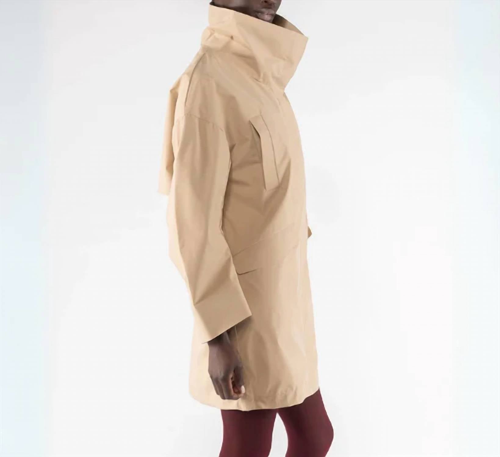 Oofwear - Long Water Repellent Jacket