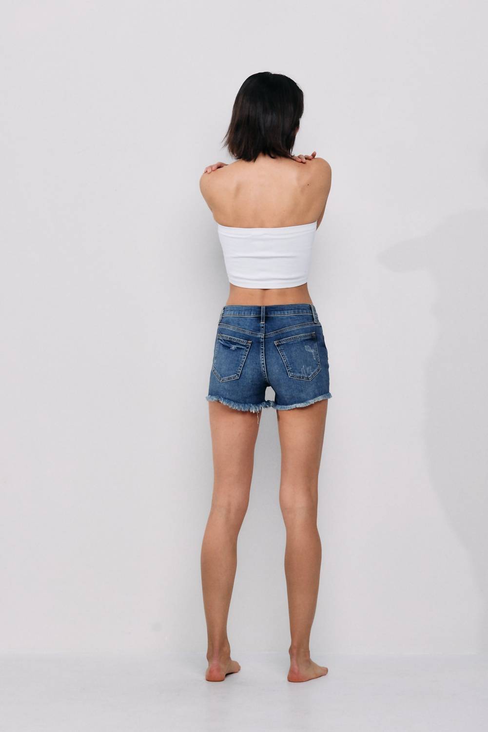 Sneak Peek - Mid Rise Frayed Short