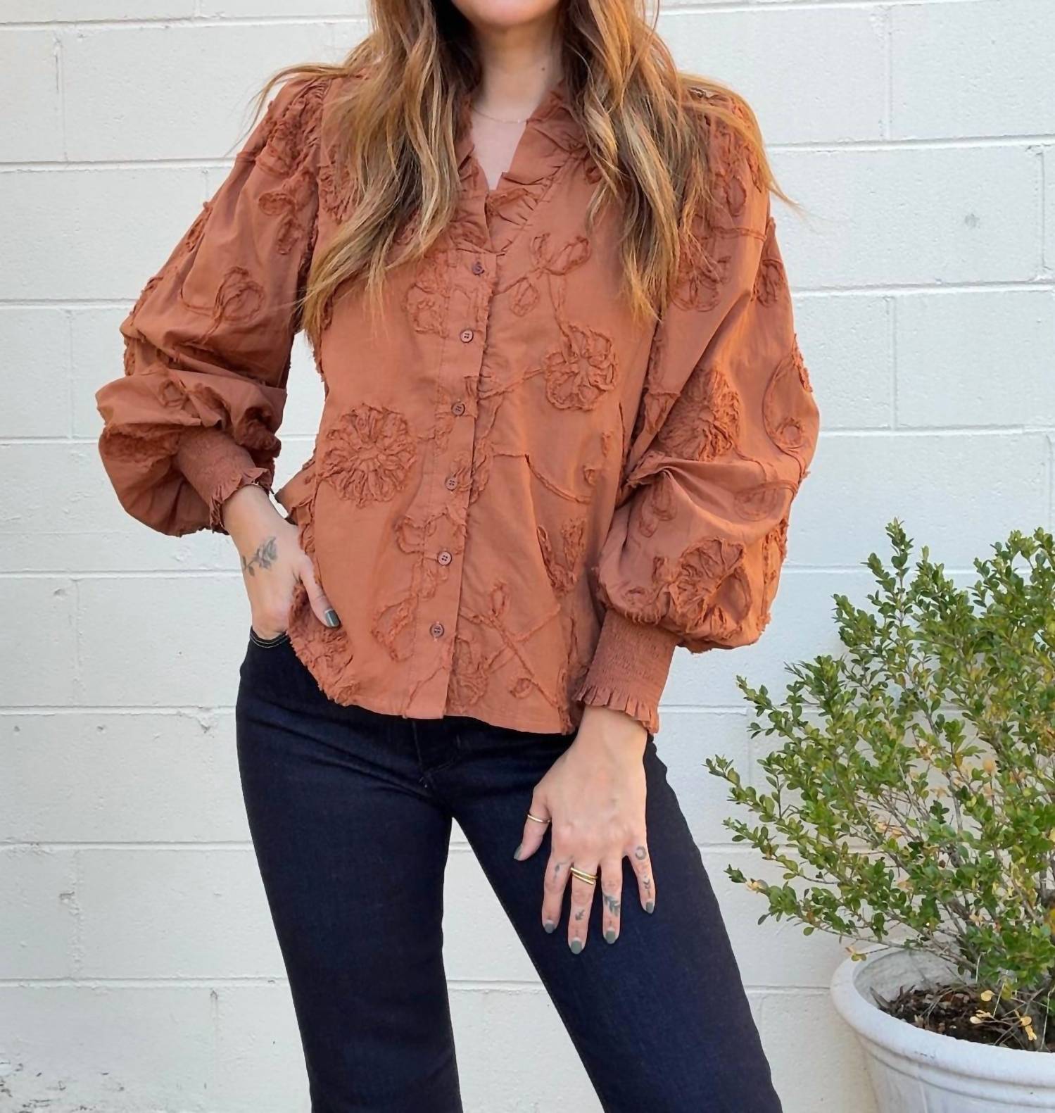 Entro - Gia V-Neck Embroidered Top
