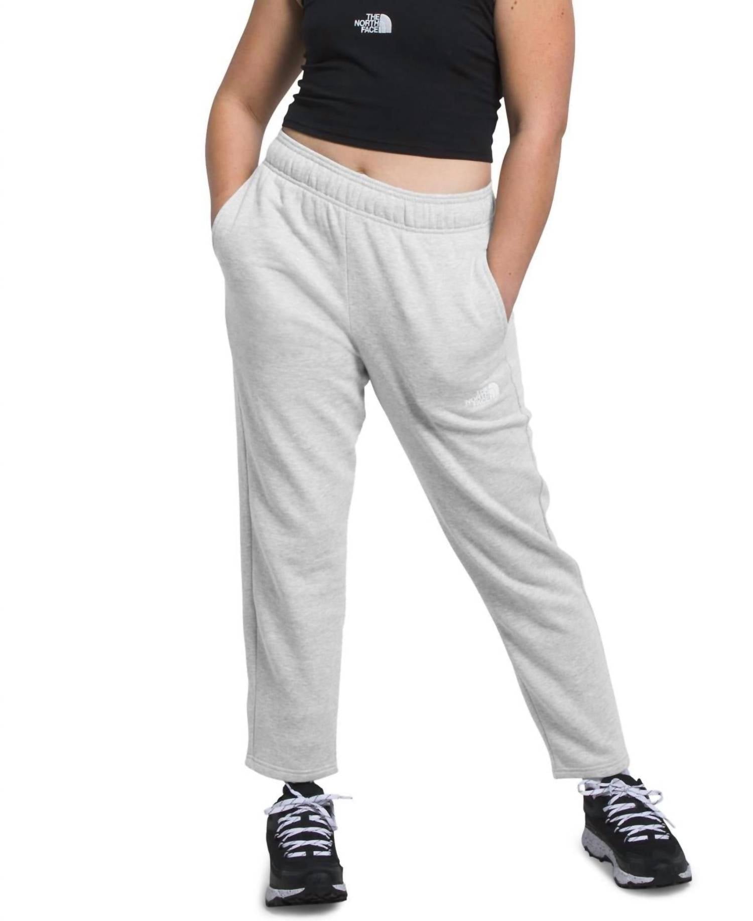 The North Face - Women's Evolution Cocoon Fit Fleece Sweatpants