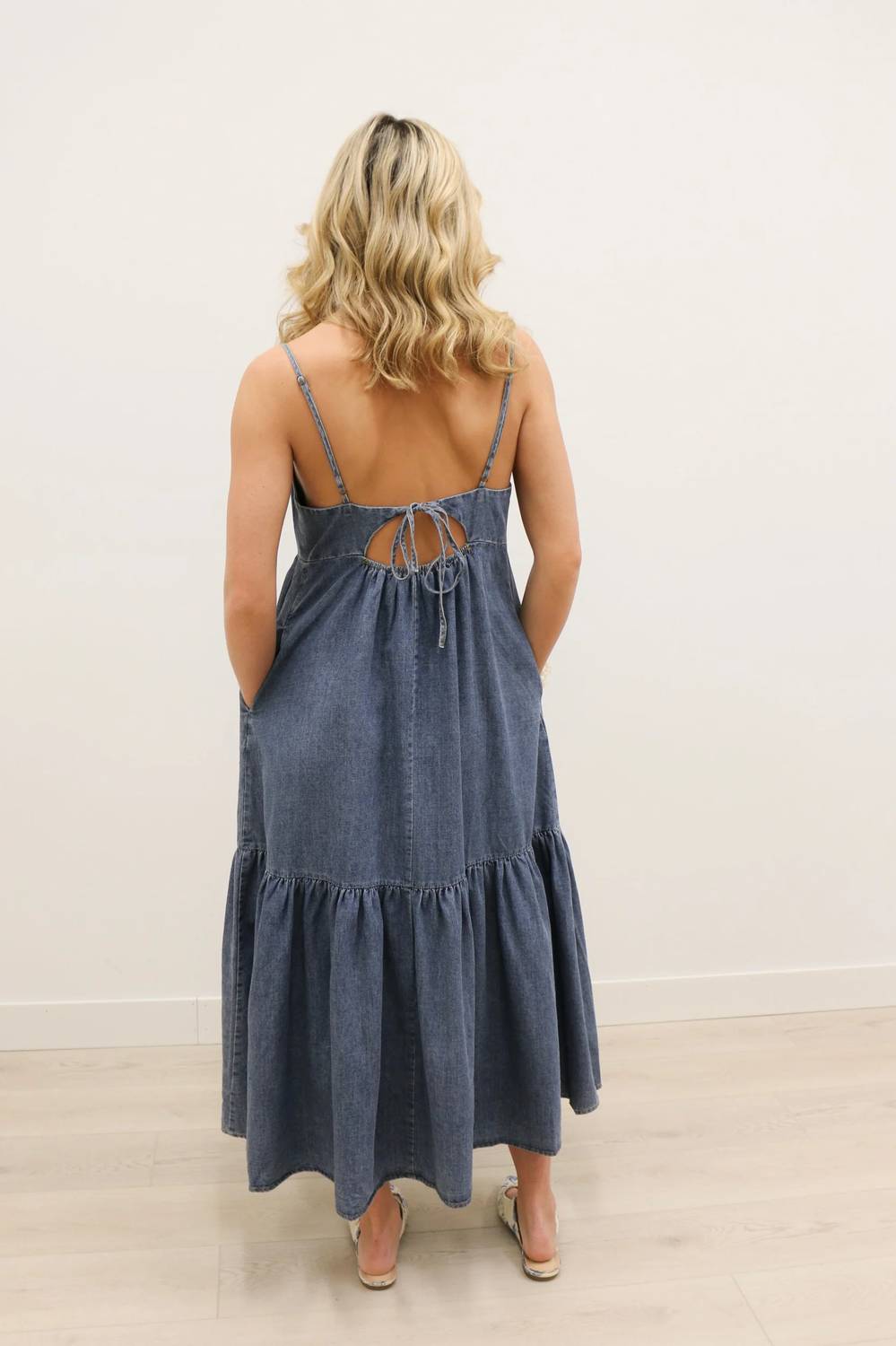 Mustard Seed - Ellie Front Tie Cami Back Cutout Midi Dress