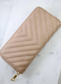Caroline Hill - Women's Quilted Tote Bag With Wallet