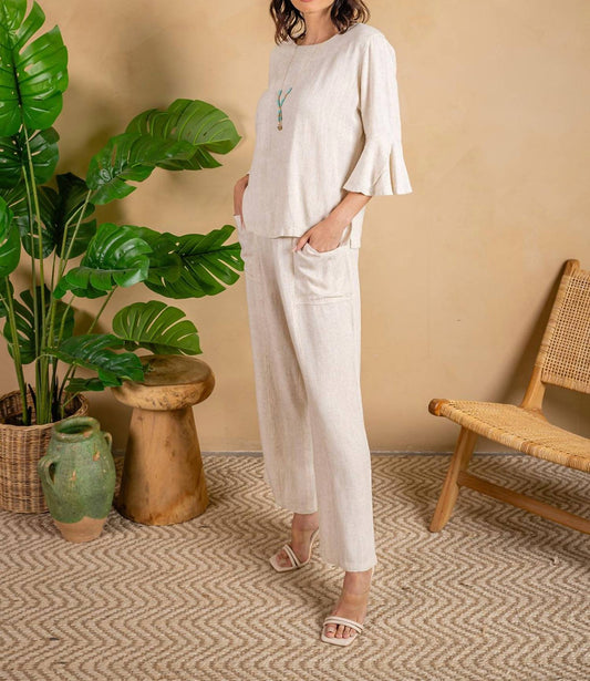 Paparazzi - Petal Sleeve Pull-over Top