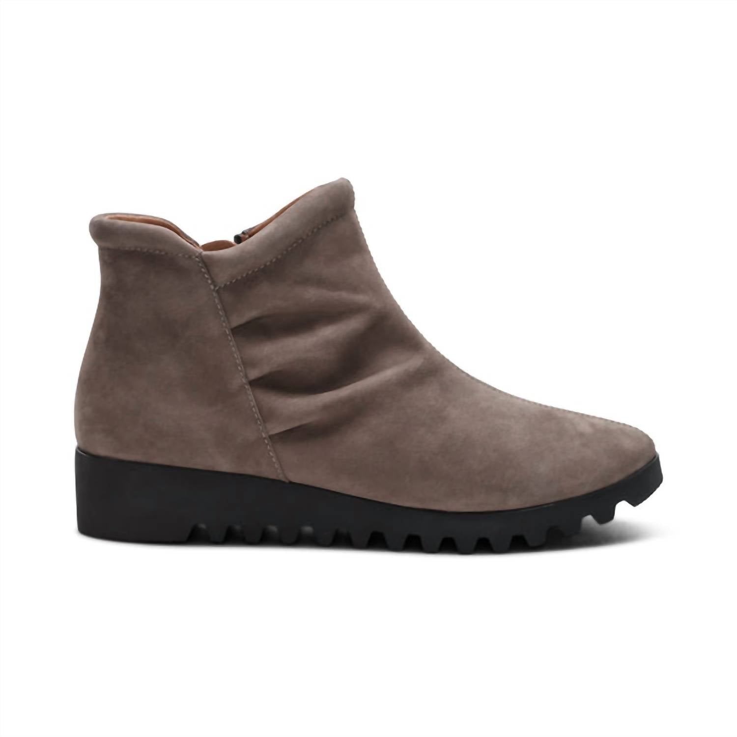 Aetrex - Women's Zoey Slip On Boot