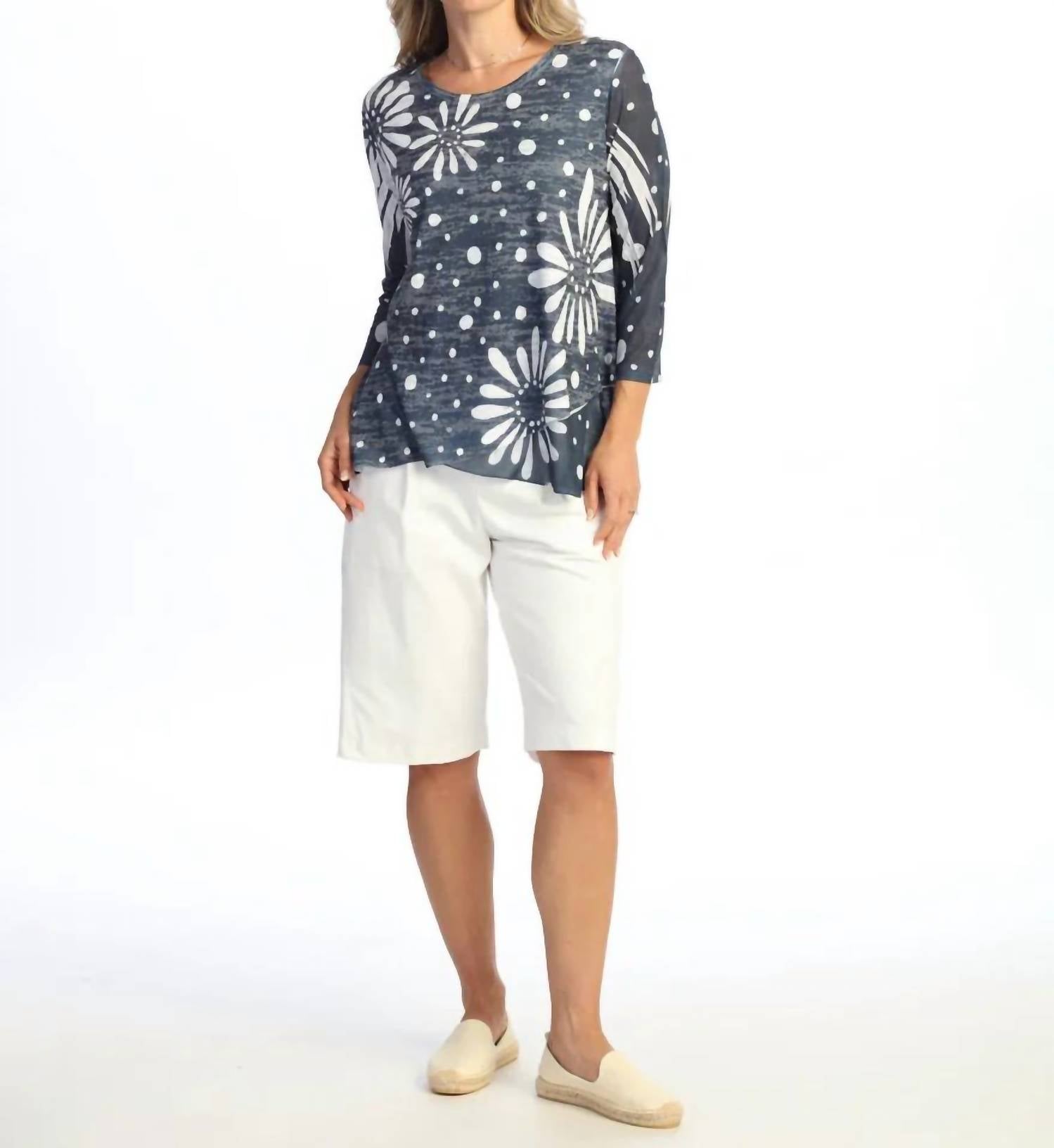 Jess & Jane - Mesh Contrast Burnout Tunic