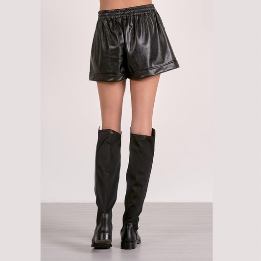 Elan - On The Town Short