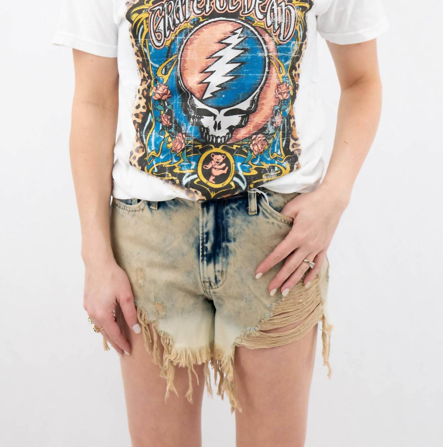 VERVET BY FLYING MONKEY Sienna Super High-rise Distressed Shorts in khaki washed - women's shorts