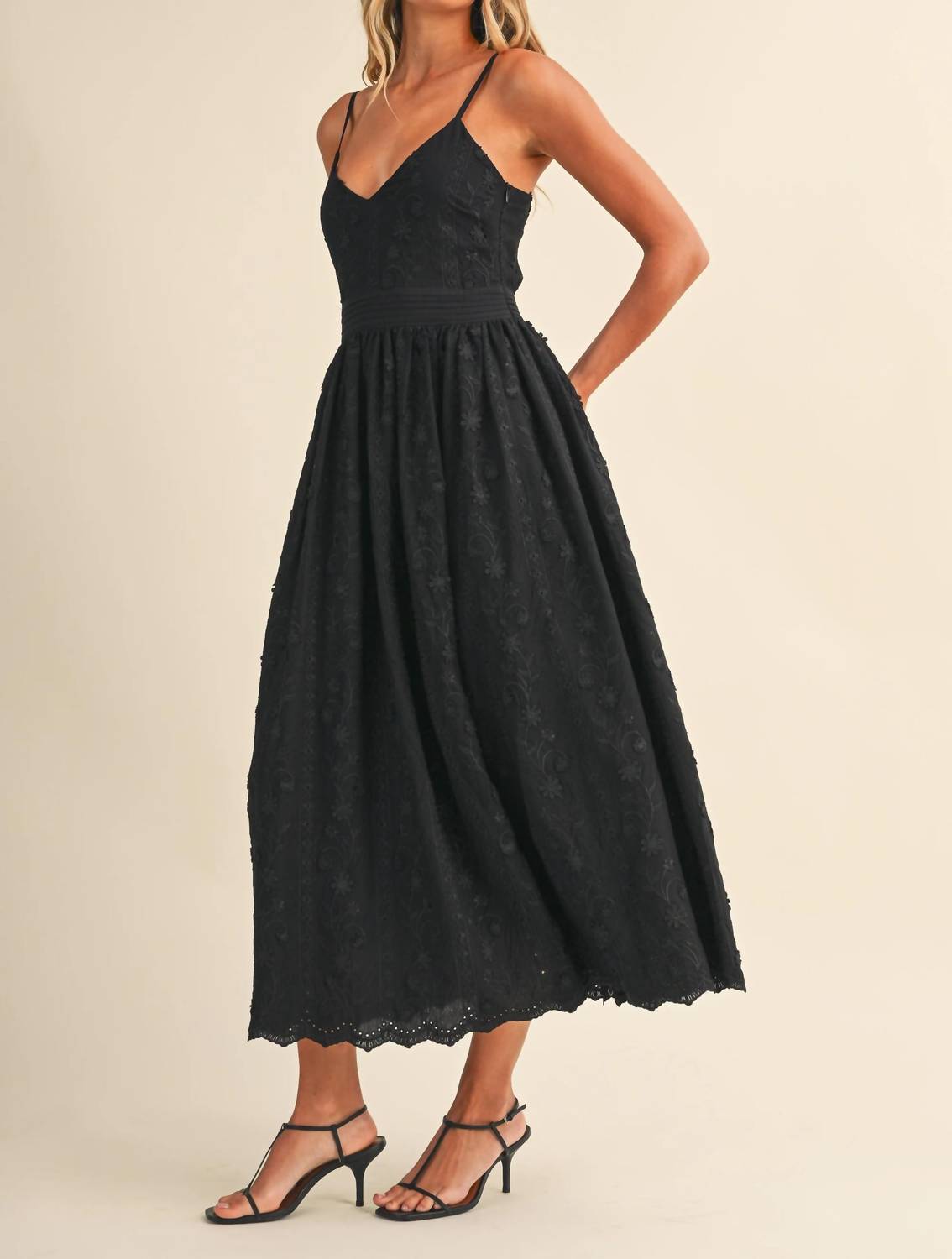 Deon - Lace Midi Dress