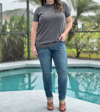 Tres Bien - Radiantly Ribbed Crew Neck Tee