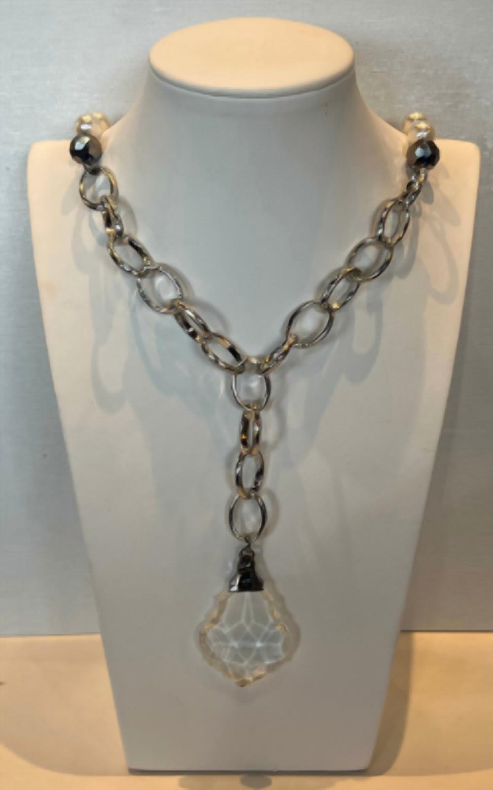 Lost & Found - Pearl Necklace With Charm