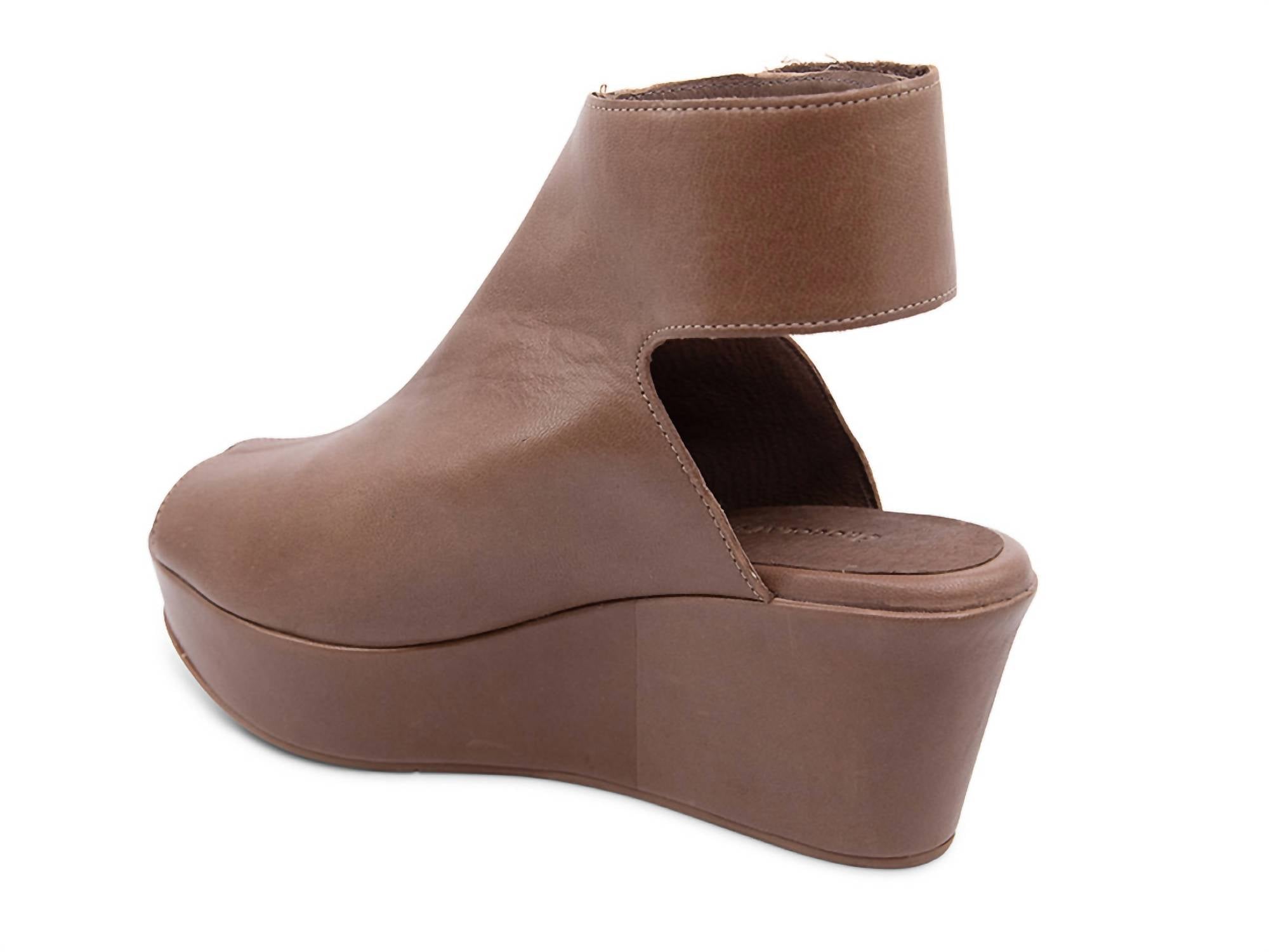 Chocolat Blu - Women's White Wedge Sandals