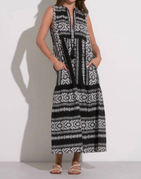 Elan - Sleeveless V-neck Maxi Dress