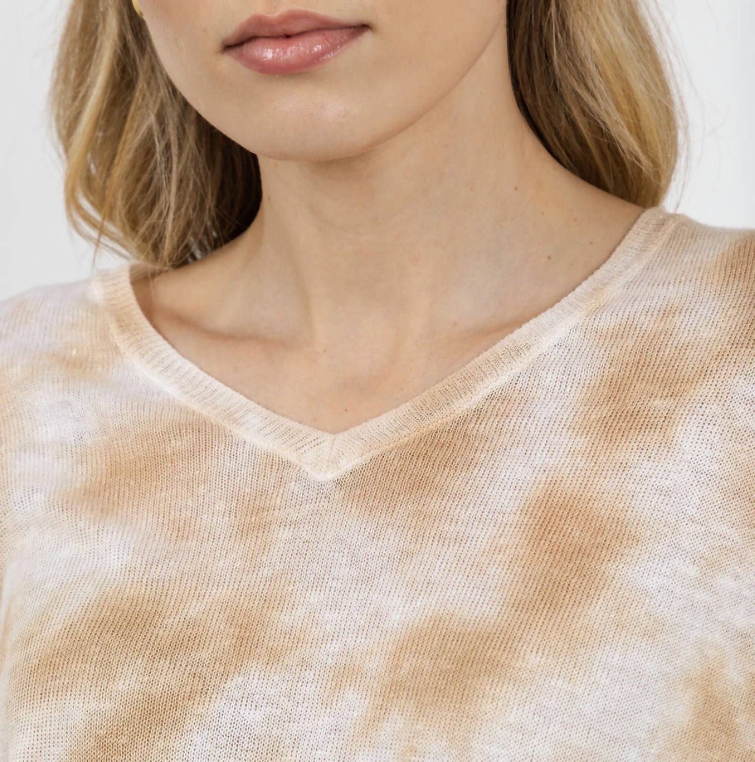 Elliott Lauren - Daydreaming Printed V Neck Top