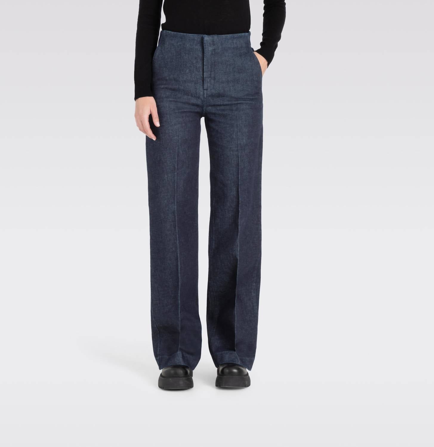 MAC Lynet Pants in d683 rinse - women's pants