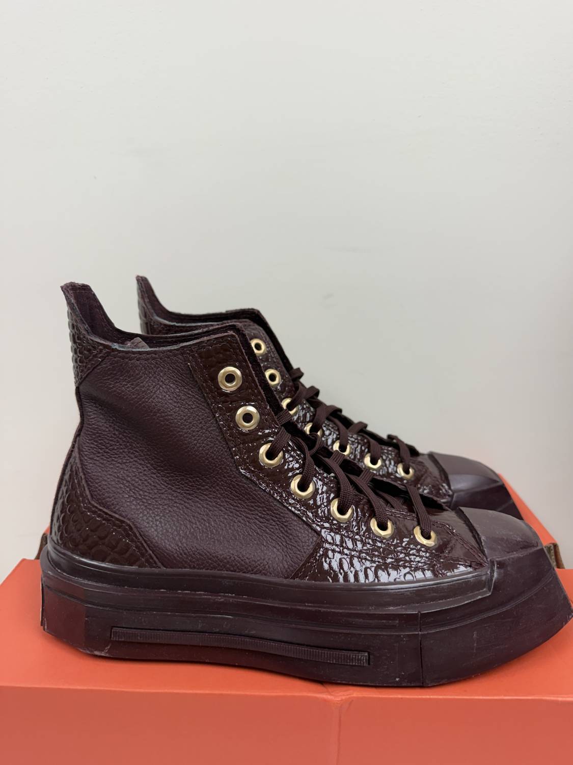 Converse - Women's Chuck 70 De Luxe Squared Hi Boots