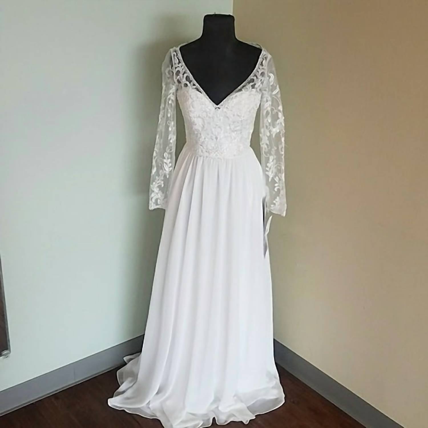 Morilee - Women's Long Sleeve Lace Chiffon Wedding Dress