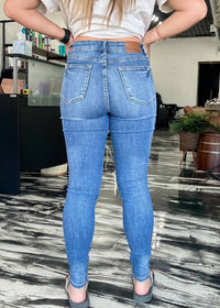 Judy Blue - Lillian Tummy Control Skinny Jeans