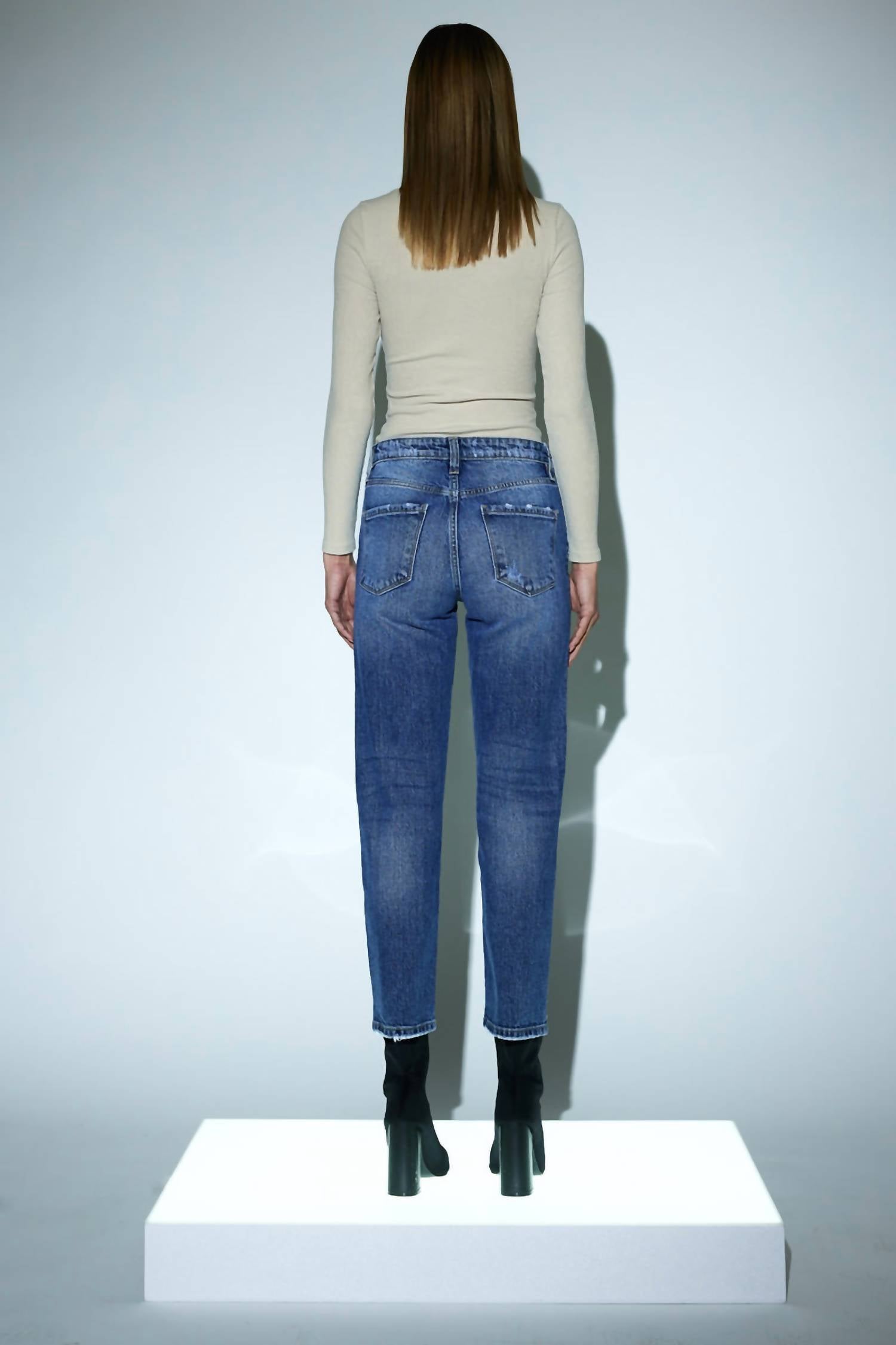 MALEAH PREMIER HIGH RISE SLIM STRAIGHT JEANS