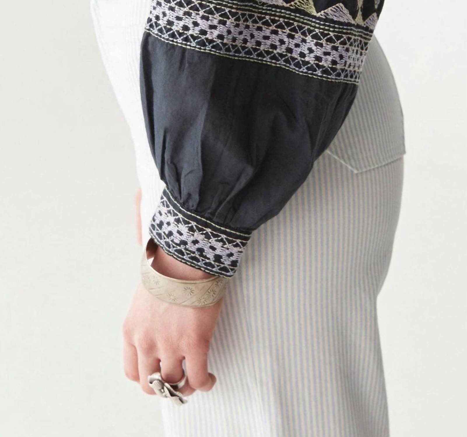 Maison Hotel - Chandra Billowy Sleeves Blouse
