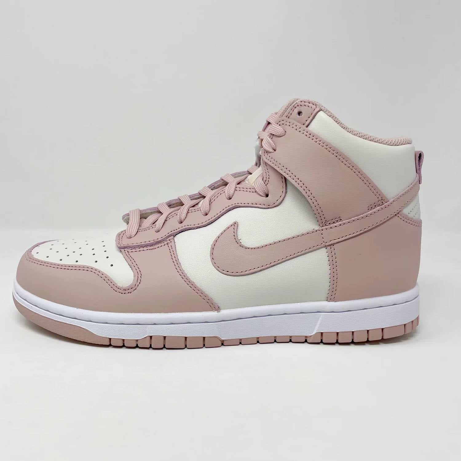 Nike - Women's Dunk High Sneakers