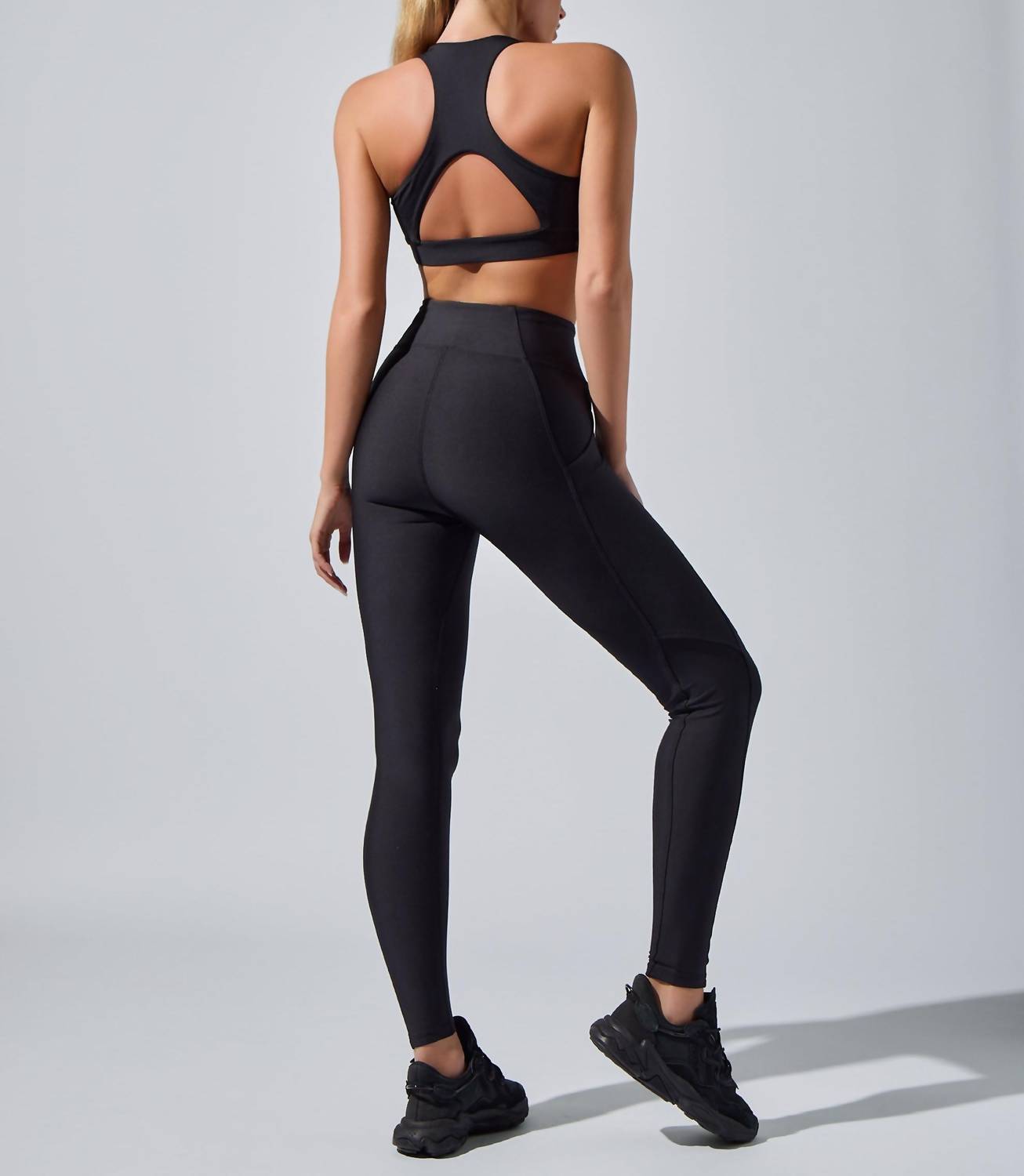 HEROINE SPORT Dalia High-performance Legging in black - women's pants - detail view